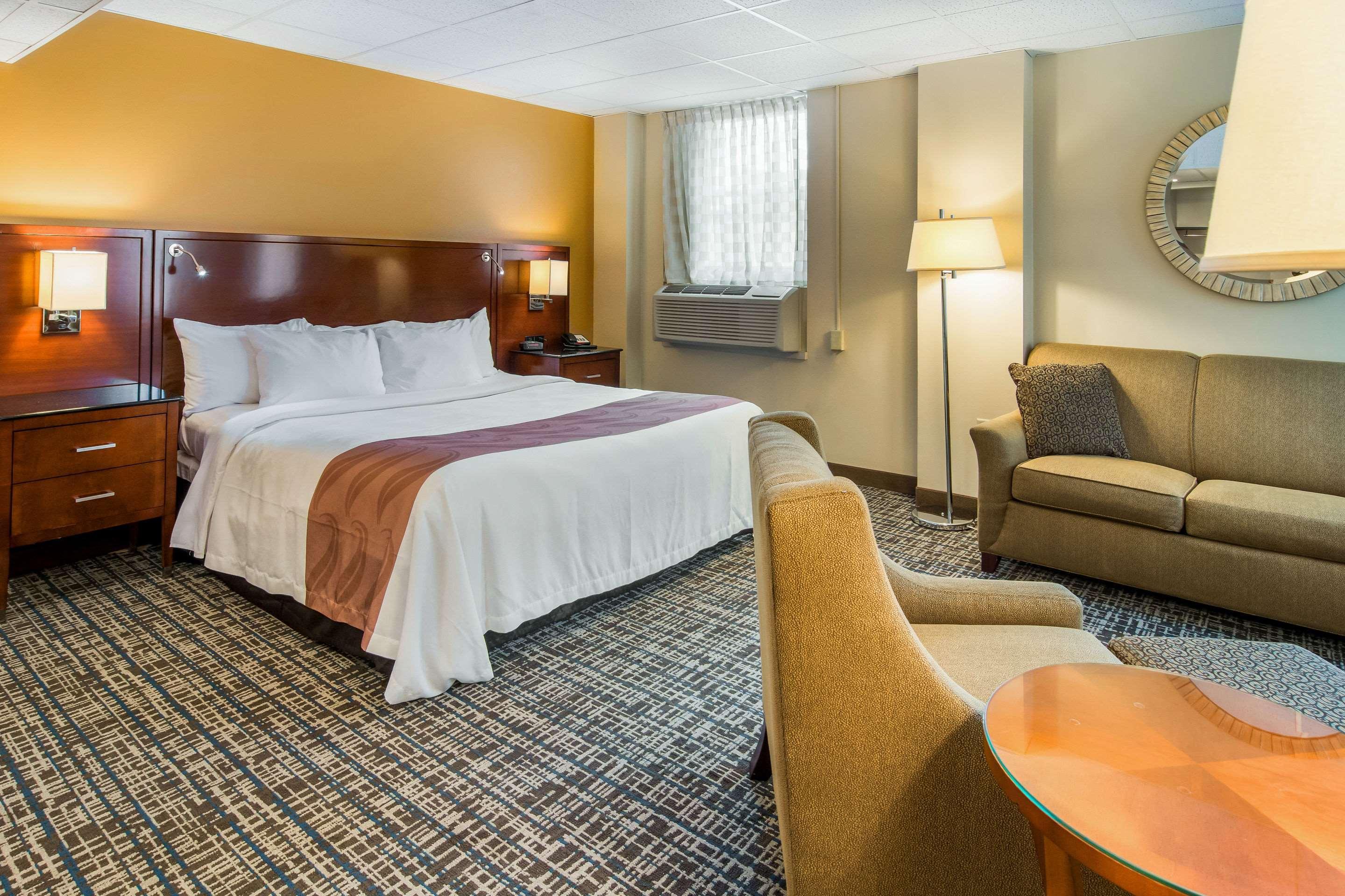 Quality Inn & Suites Virginia Bagian luar foto