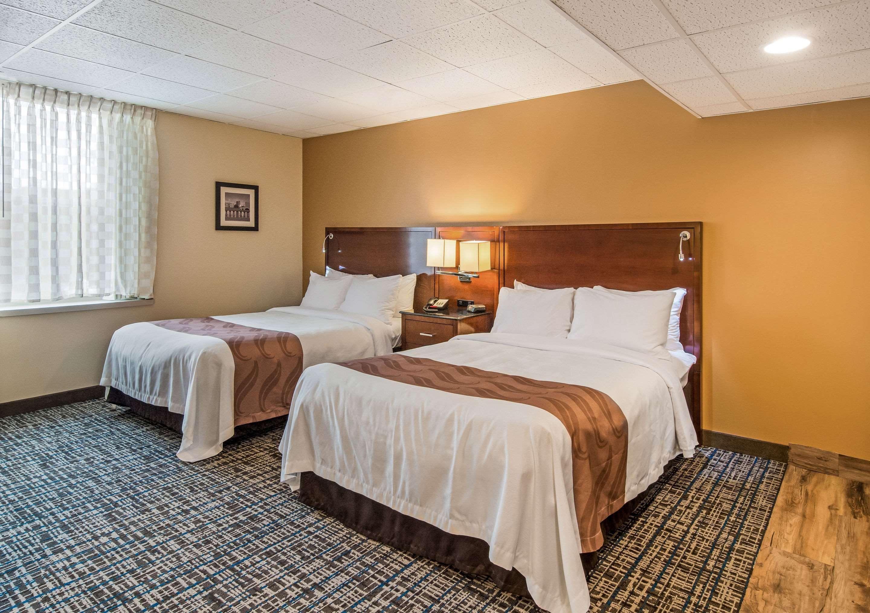 Quality Inn & Suites Virginia Bagian luar foto