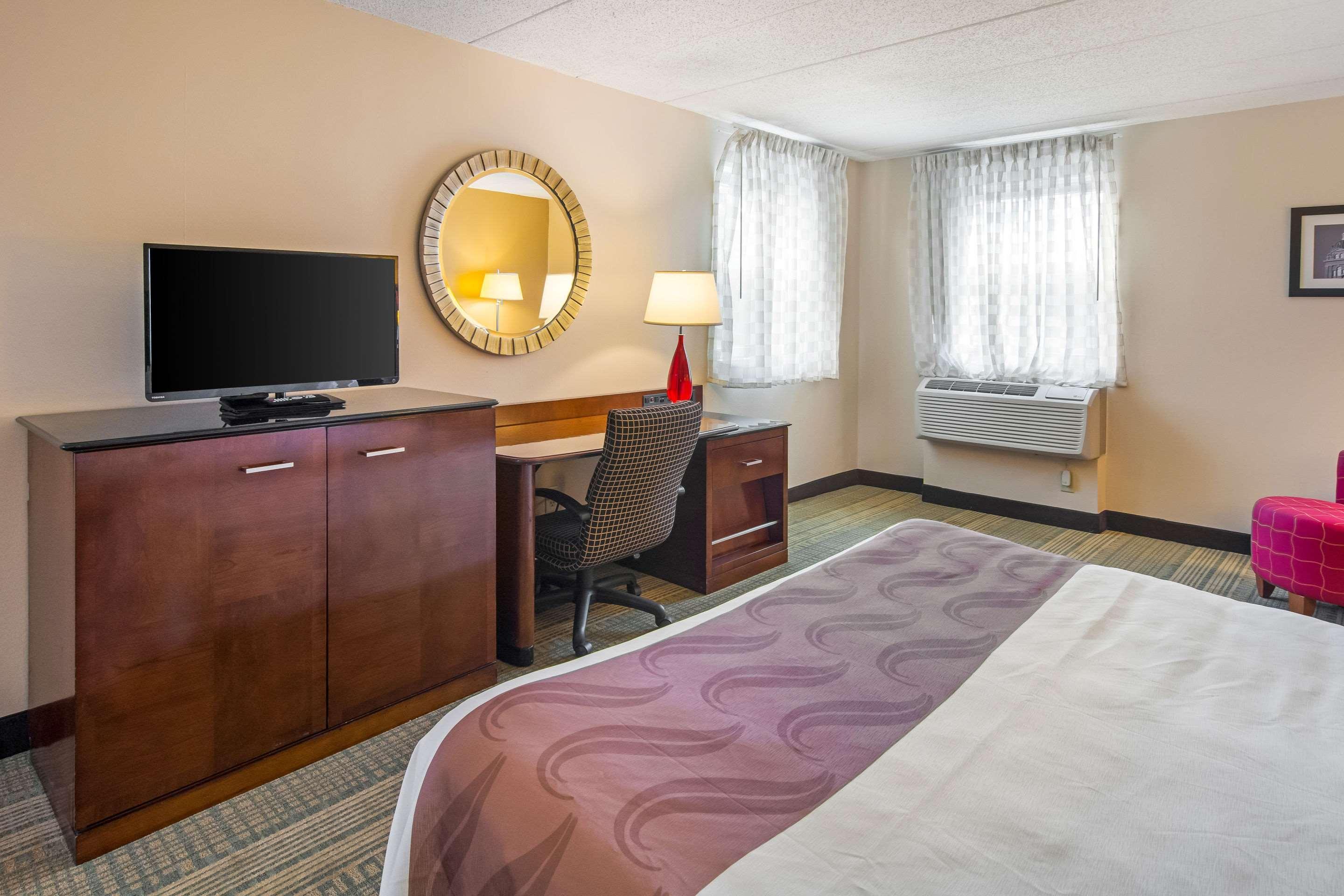 Quality Inn & Suites Virginia Bagian luar foto