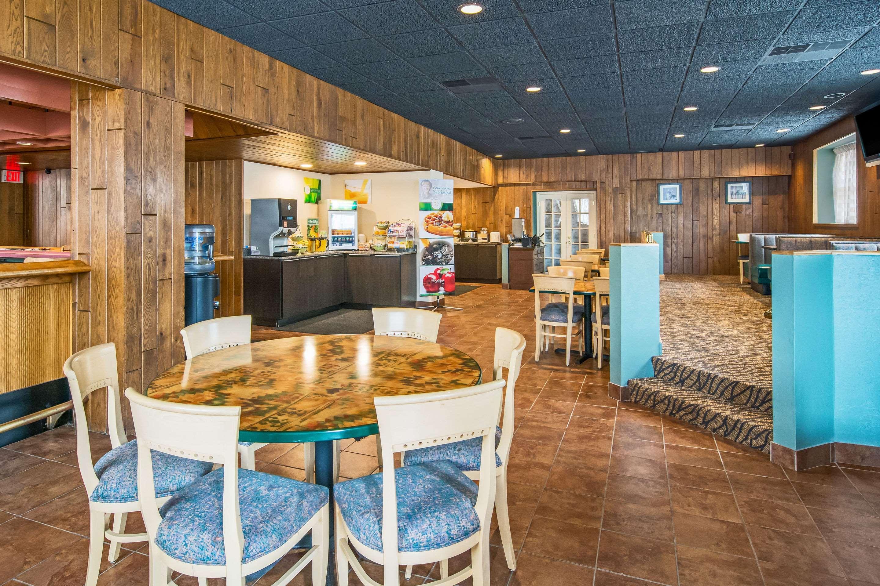 Quality Inn & Suites Virginia Bagian luar foto