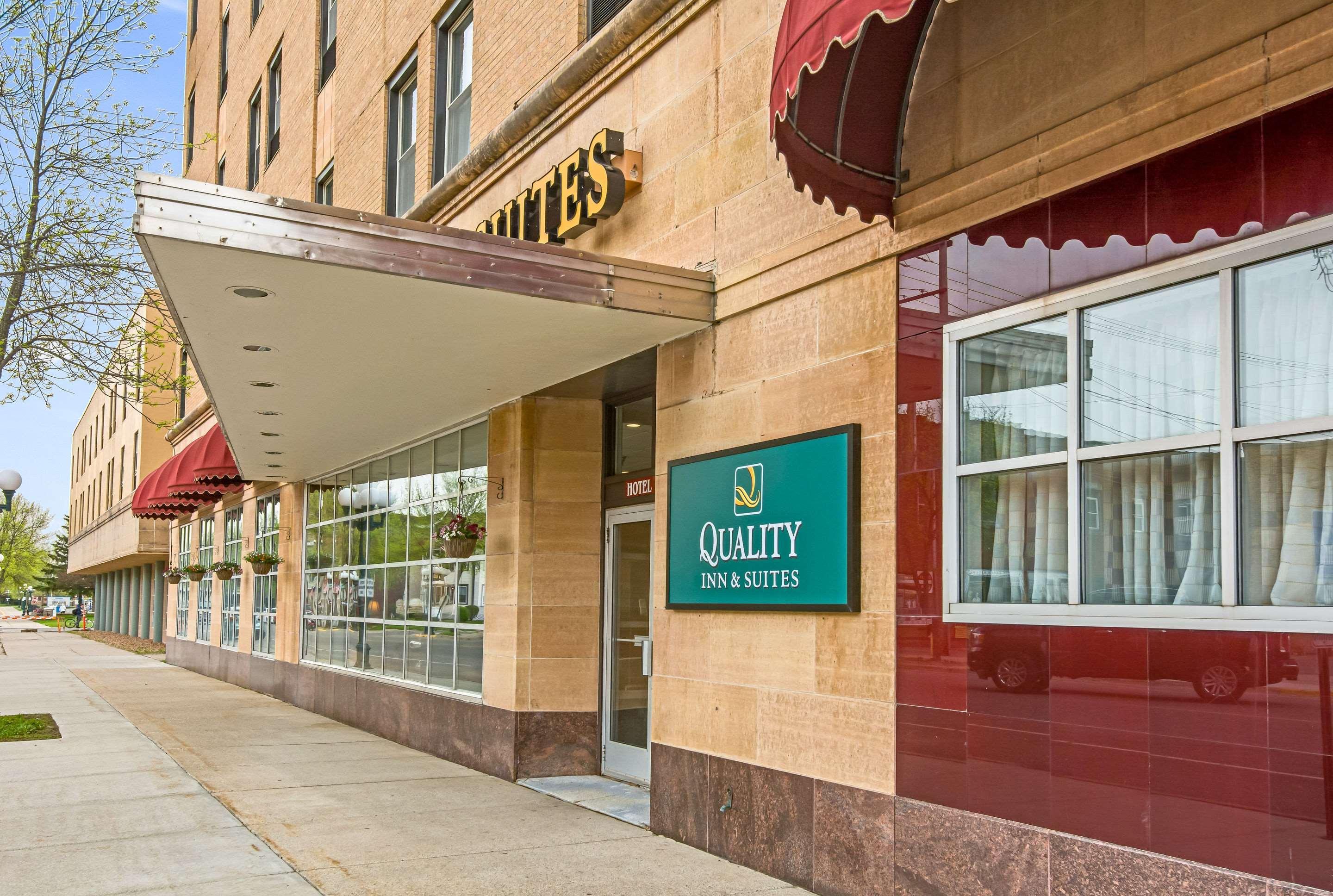 Quality Inn & Suites Virginia Bagian luar foto