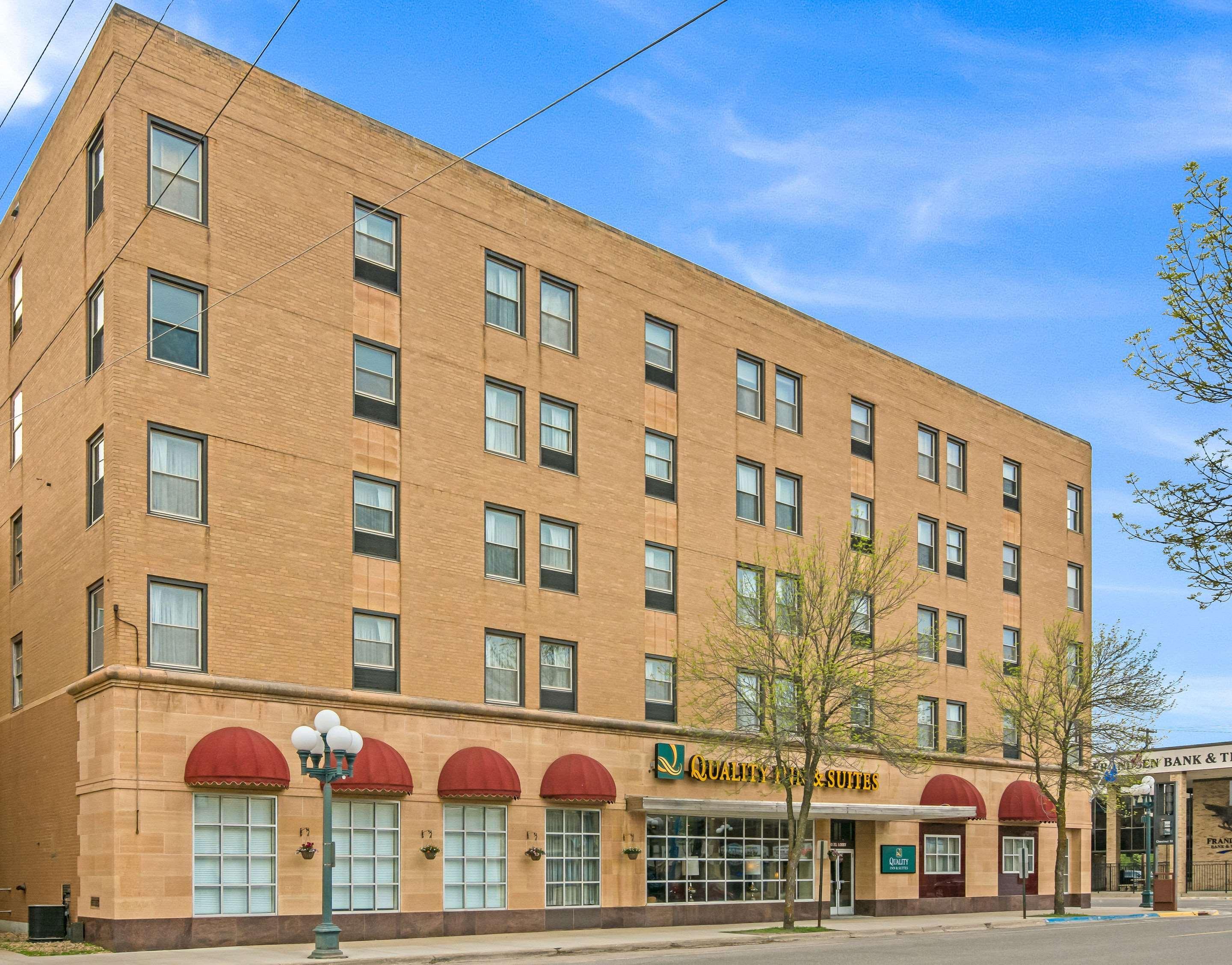 Quality Inn & Suites Virginia Bagian luar foto